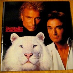 Siegfried & Roy At the Mirage 1998 Collectible Souvenir Program Book & Poster